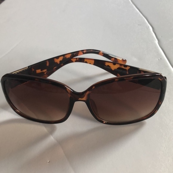 🏵2/$40🏵 Panama Jack Fashion Sunglasses - Picture 4 of 16